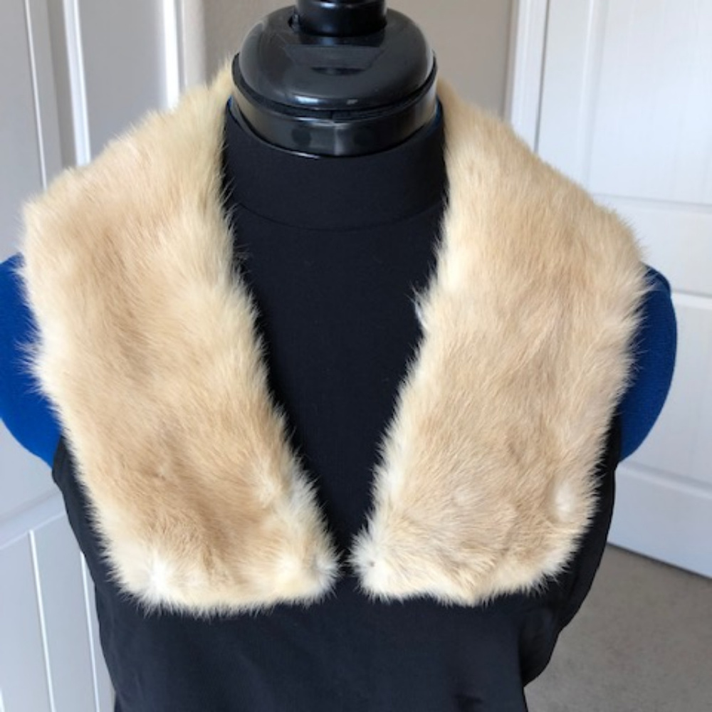 Lady's Mink Stole Collar